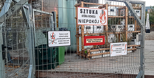 Everything under control - instalacja site specific